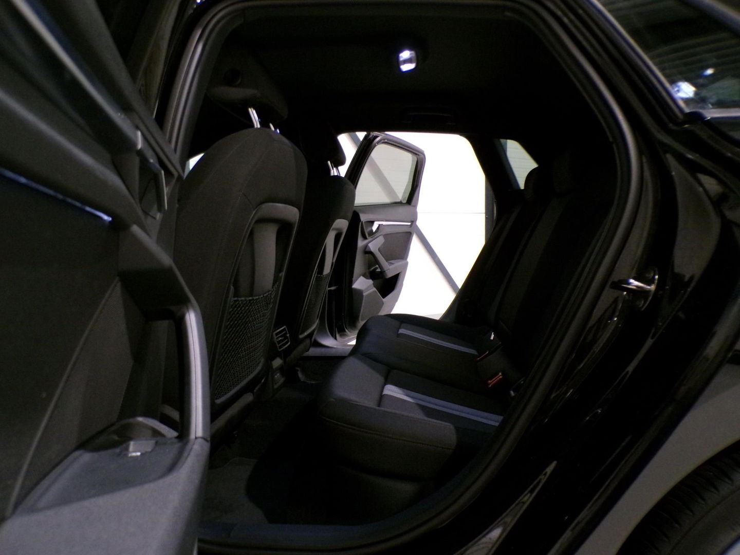 Audi A3 Sportback 35 TFSI 150PK S-Line edition "Automaat" Carplay Stoelverwarming Virtual Adaptive-cruise Elektrische-achterklep