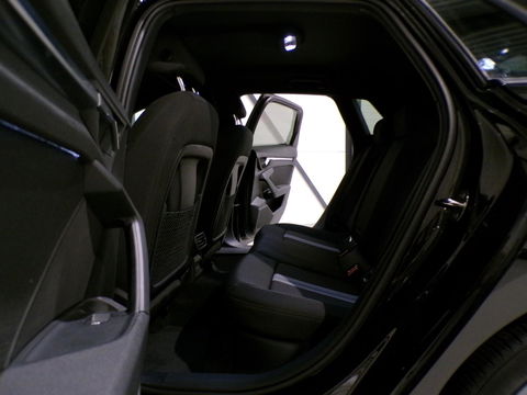 Audi A3 Sportback 35 TFSI 150PK S-Line edition "Automaat" Carplay Stoelverwarming Virtual Adaptive-cruise Elektrische-achterklep