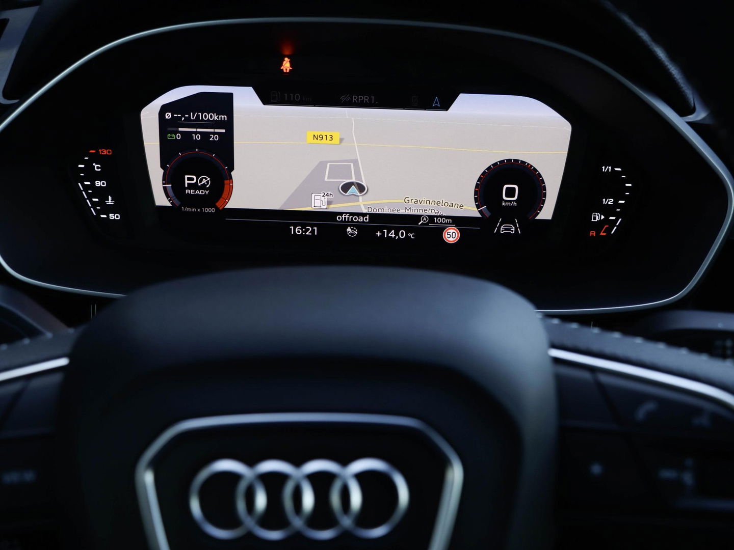 Audi Q3 40 TFSI 190pk Quattro Aut. S line Trekhaak wegkl. Sfeerverl. Virtual Cockpit