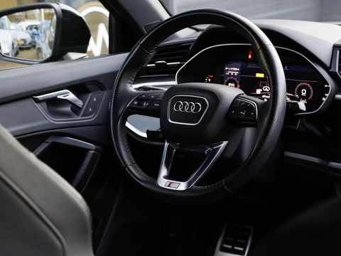 Audi Q3 40 TFSI 190pk Quattro Aut. S line Trekhaak wegkl. Sfeerverl. Virtual Cockpit