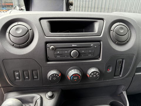 Renault Master T35 2.3 dCi L2H2 145pk | MARGE | Navigatie | Camera | Trekhaak | Airco | Cruise control | 12 maanden APK |