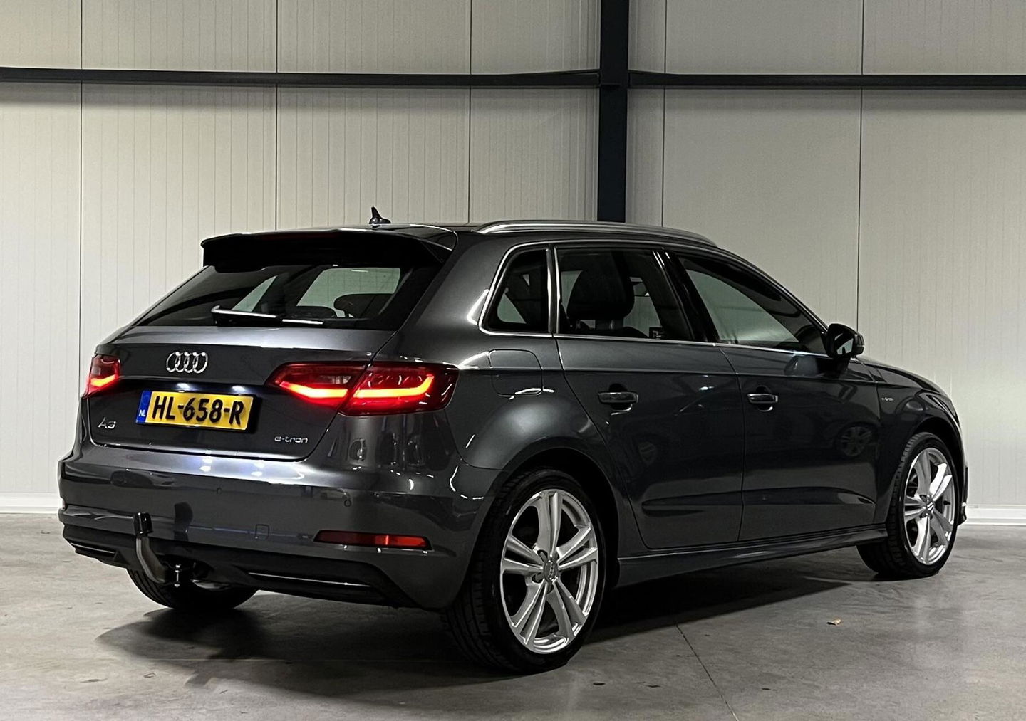 Audi A3 Sportback 1.4 e-tron PHEV S-line Leer PDC Trekhaak