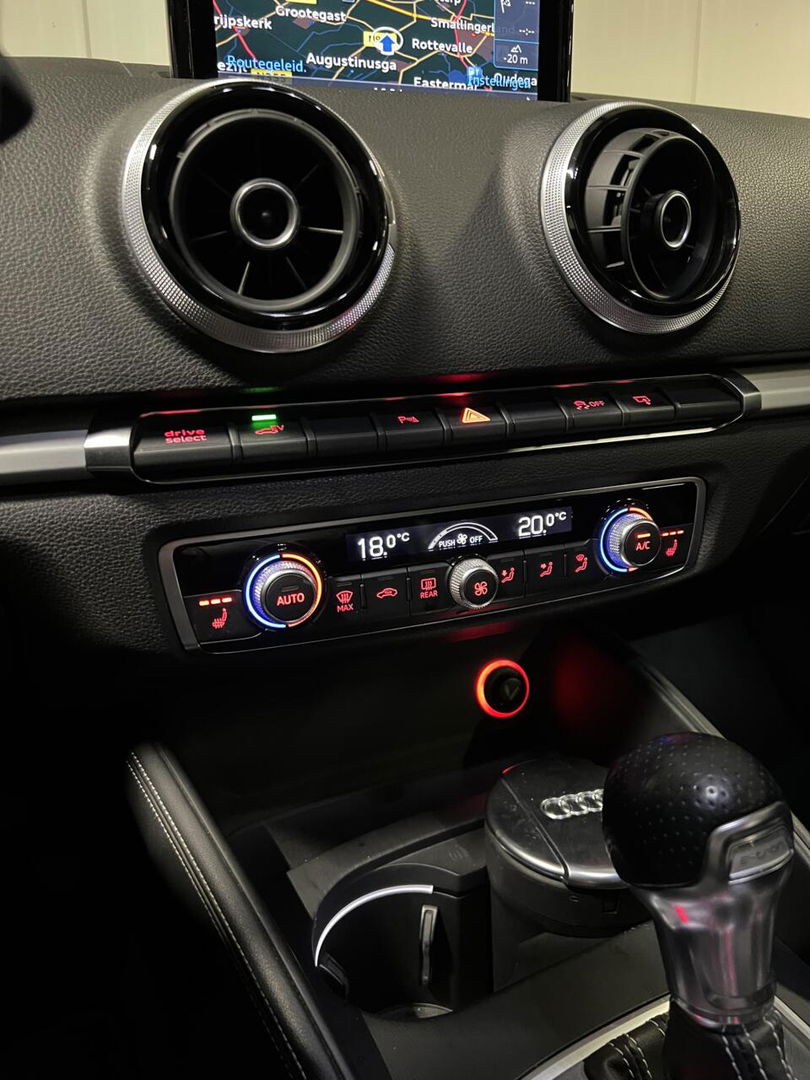 Audi A3 Sportback 1.4 e-tron PHEV S-line Leer PDC Trekhaak