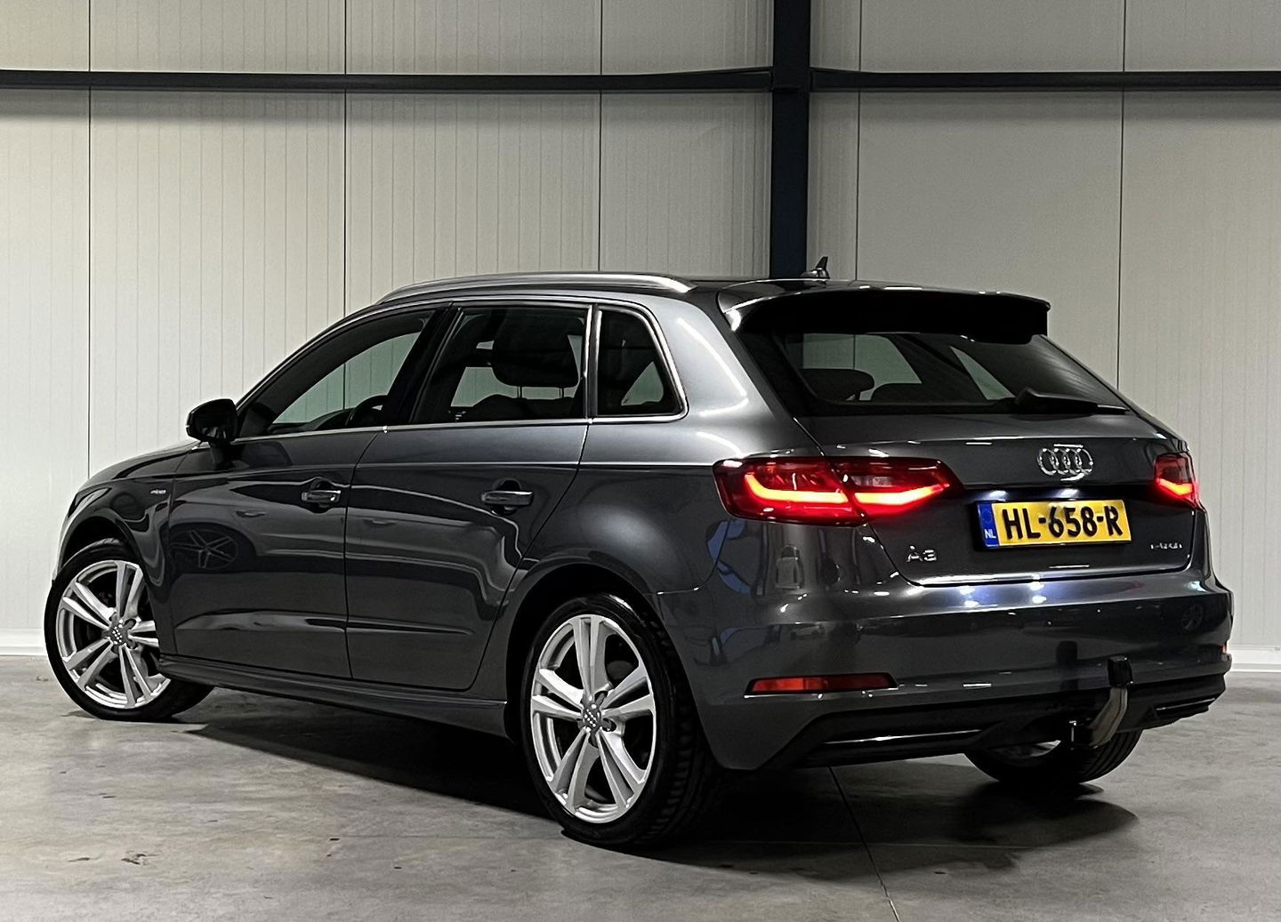 Audi A3 Sportback 1.4 e-tron PHEV S-line Leer PDC Trekhaak