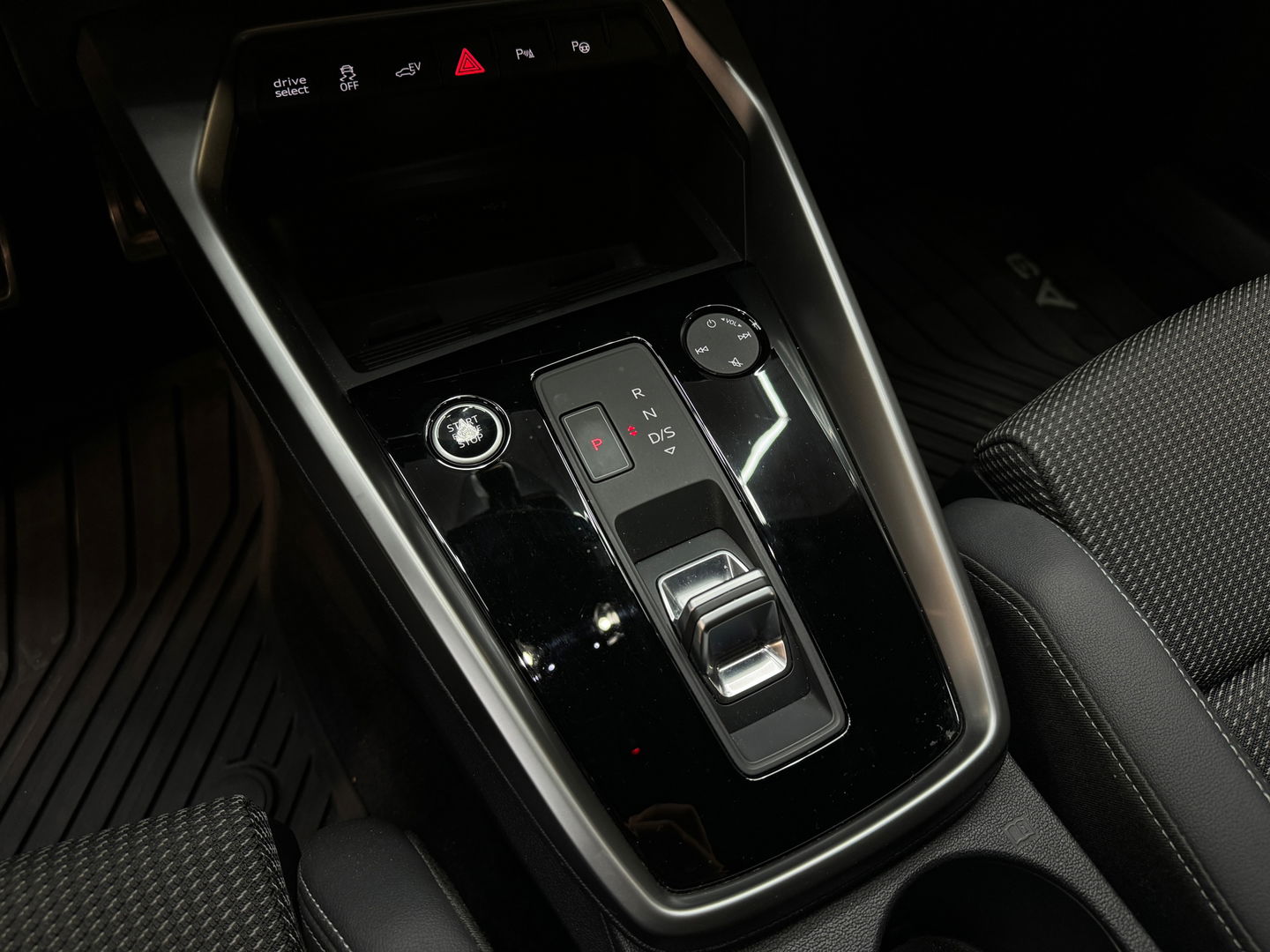 Audi A3 Sportback 40 TFSI e 2X S Line HuD|Matrix|Keyless