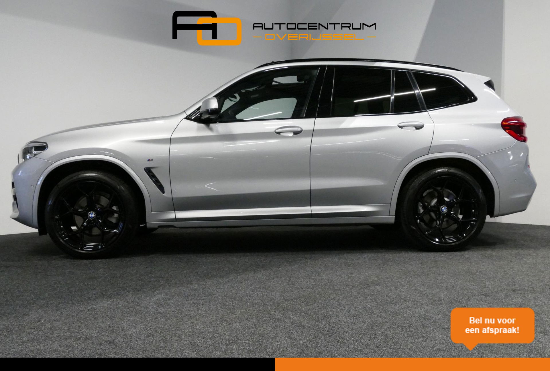 BMW X3 xDrive20i M Sport / Panoramadak / Elektr. verstelbare stoelen (best. memory) / Stoelverwarming / Ambienteverlichting / Apple Carplay - Andriod Auto / Lederen bekleding / M Aerodynamicapakket / Achterbank verwarming / Achteruitrijcamera / Cruise Control / 