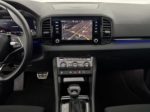 Škoda Karoq 1.5 TSI ACT 150PK Sportline | Pano | Sfeerverl. | Camera | LED | Virtual | Carplay | Stoel/Stuurverw.