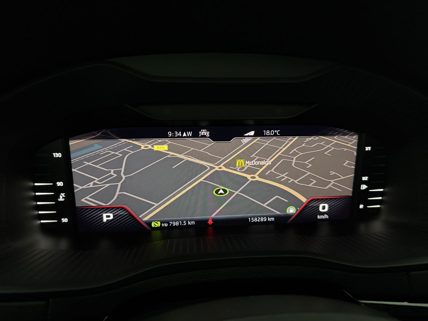 Škoda Karoq 1.5 TSI ACT 150PK Sportline | Pano | Sfeerverl. | Camera | LED | Virtual | Carplay | Stoel/Stuurverw.