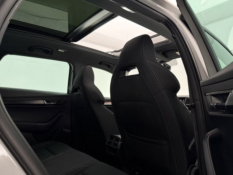 Škoda Karoq 1.5 TSI ACT 150PK Sportline | Pano | Sfeerverl. | Camera | LED | Virtual | Carplay | Stoel/Stuurverw.