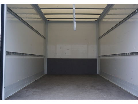 Peugeot Boxer 35 2.2 HDI 140PK L4 Bakwagen Climate, Apple CP/Android A, Camera, Dhollandia Laadklep!! NR. 01*