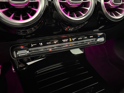 Mercedes-Benz CLA-Klasse 200 AMG | INCL. Dakkoffer | Pano | Burmester | Memory | Sfeer | Virtual | Trekh. | Camera | NAP