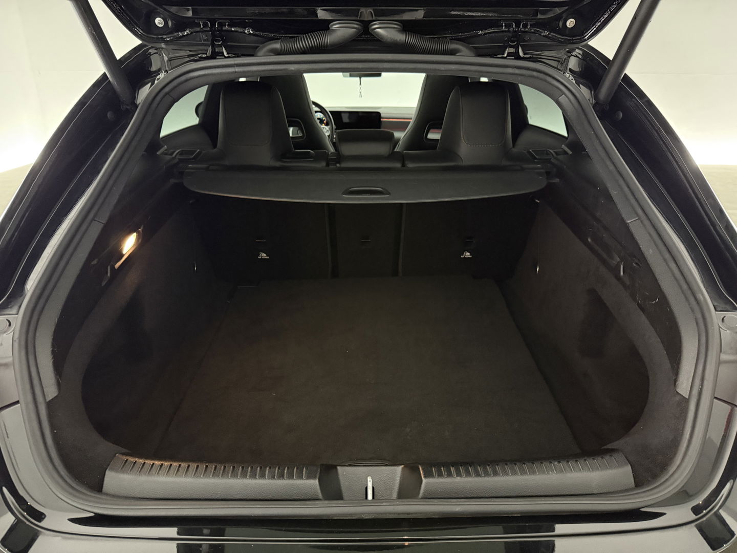 Mercedes-Benz CLA-Klasse 200 AMG | INCL. Dakkoffer | Pano | Burmester | Memory | Sfeer | Virtual | Trekh. | Camera | NAP