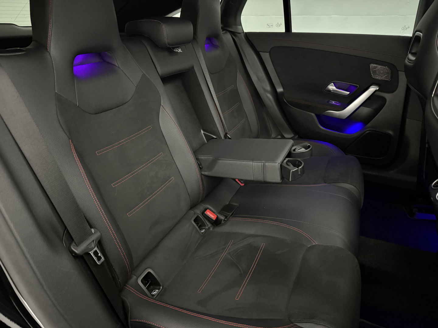 Mercedes-Benz CLA-Klasse 200 AMG | INCL. Dakkoffer | Pano | Burmester | Memory | Sfeer | Virtual | Trekh. | Camera | NAP