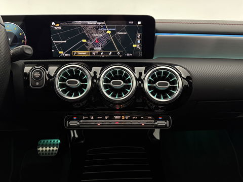 Mercedes-Benz CLA-Klasse 200 AMG | INCL. Dakkoffer | Pano | Burmester | Memory | Sfeer | Virtual | Trekh. | Camera | NAP