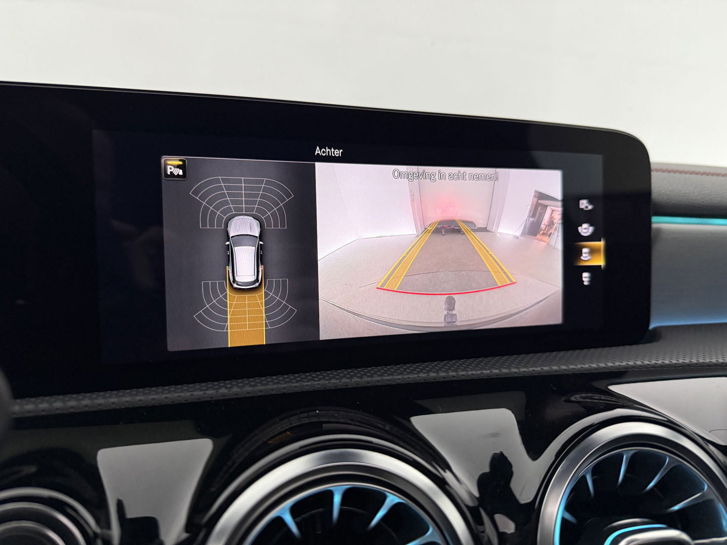 Mercedes-Benz CLA-Klasse 200 AMG | INCL. Dakkoffer | Pano | Burmester | Memory | Sfeer | Virtual | Trekh. | Camera | NAP