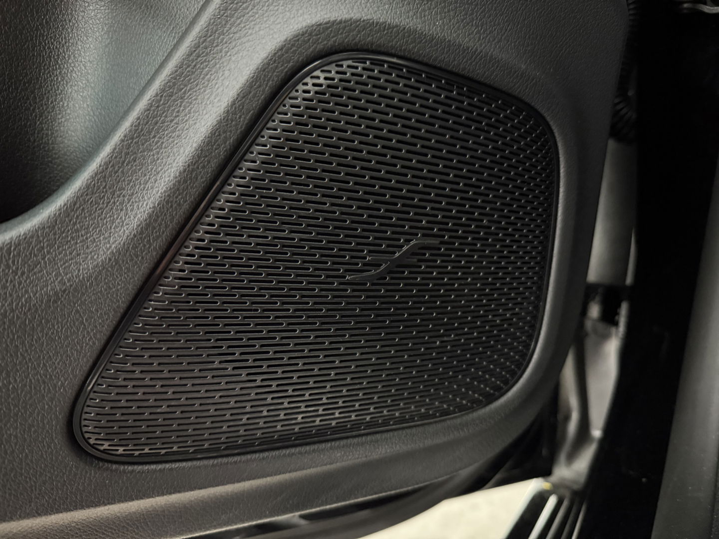 Mercedes-Benz CLA-Klasse 200 AMG | INCL. Dakkoffer | Pano | Burmester | Memory | Sfeer | Virtual | Trekh. | Camera | NAP