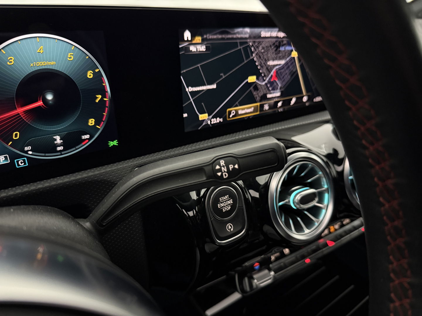 Mercedes-Benz CLA-Klasse 200 AMG | INCL. Dakkoffer | Pano | Burmester | Memory | Sfeer | Virtual | Trekh. | Camera | NAP