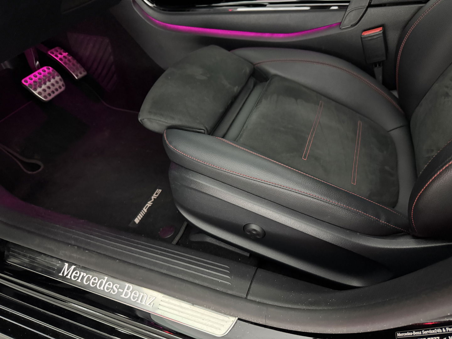 Mercedes-Benz CLA-Klasse 200 AMG | INCL. Dakkoffer | Pano | Burmester | Memory | Sfeer | Virtual | Trekh. | Camera | NAP