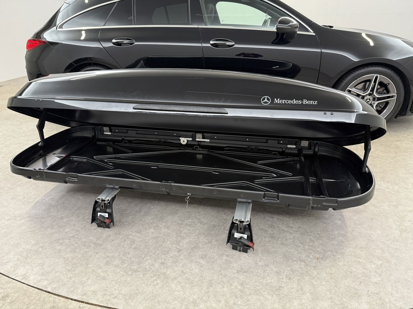 Mercedes-Benz CLA-Klasse 200 AMG | INCL. Dakkoffer | Pano | Burmester | Memory | Sfeer | Virtual | Trekh. | Camera | NAP