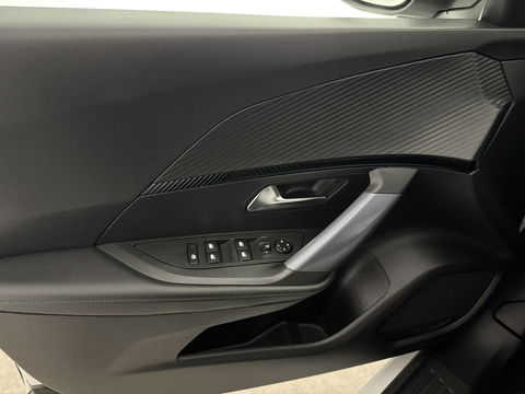 Peugeot 2008 1.2 PureTech | Virtual | 360° | Carplay | Cruise | Navi | LED | Parkeersens. | NAP