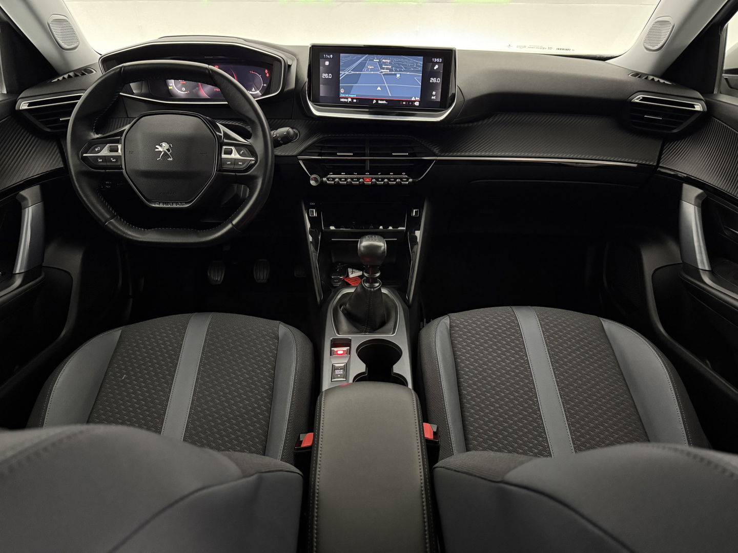 Peugeot 2008 1.2 PureTech | Virtual | 360° | Carplay | Cruise | Navi | LED | Parkeersens. | NAP