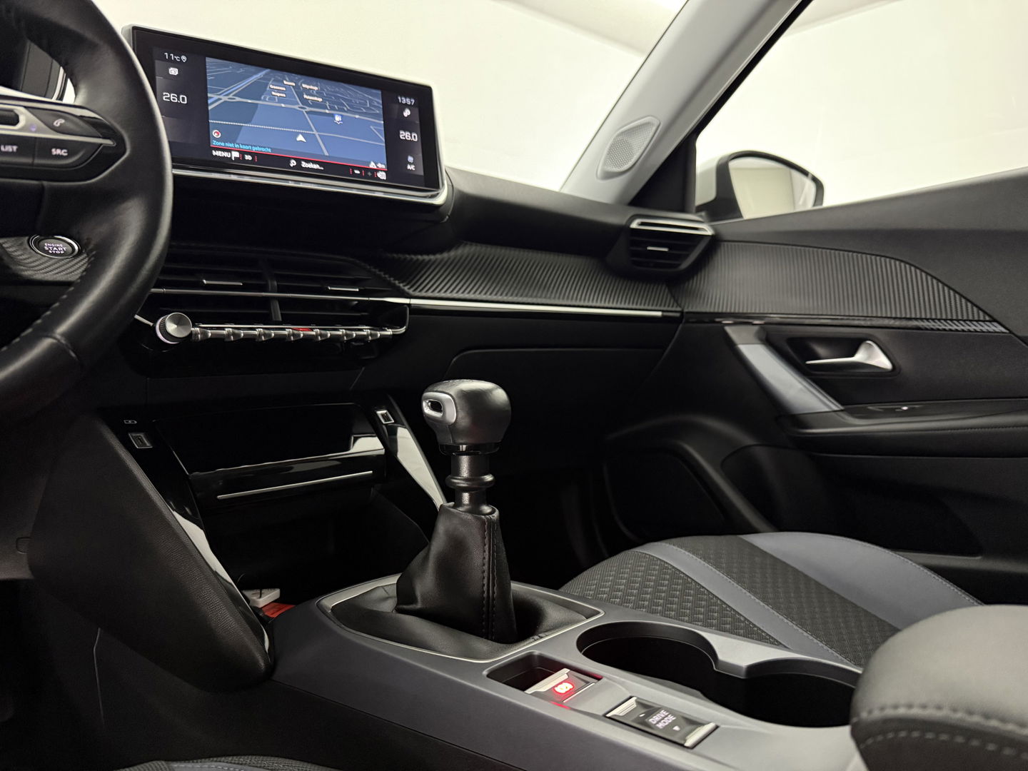 Peugeot 2008 1.2 PureTech | Virtual | 360° | Carplay | Cruise | Navi | LED | Parkeersens. | NAP