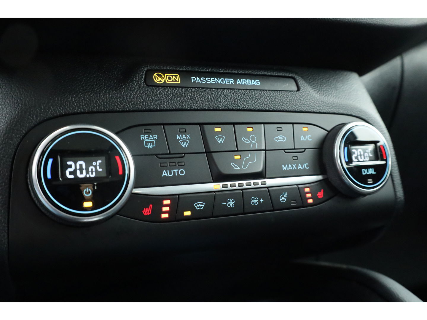 Ford Kuga 2.5 PHEV Titanium | Winter Pack | Navi | Camera | Afn. Trekhaak | Apple CarPlay | All Season