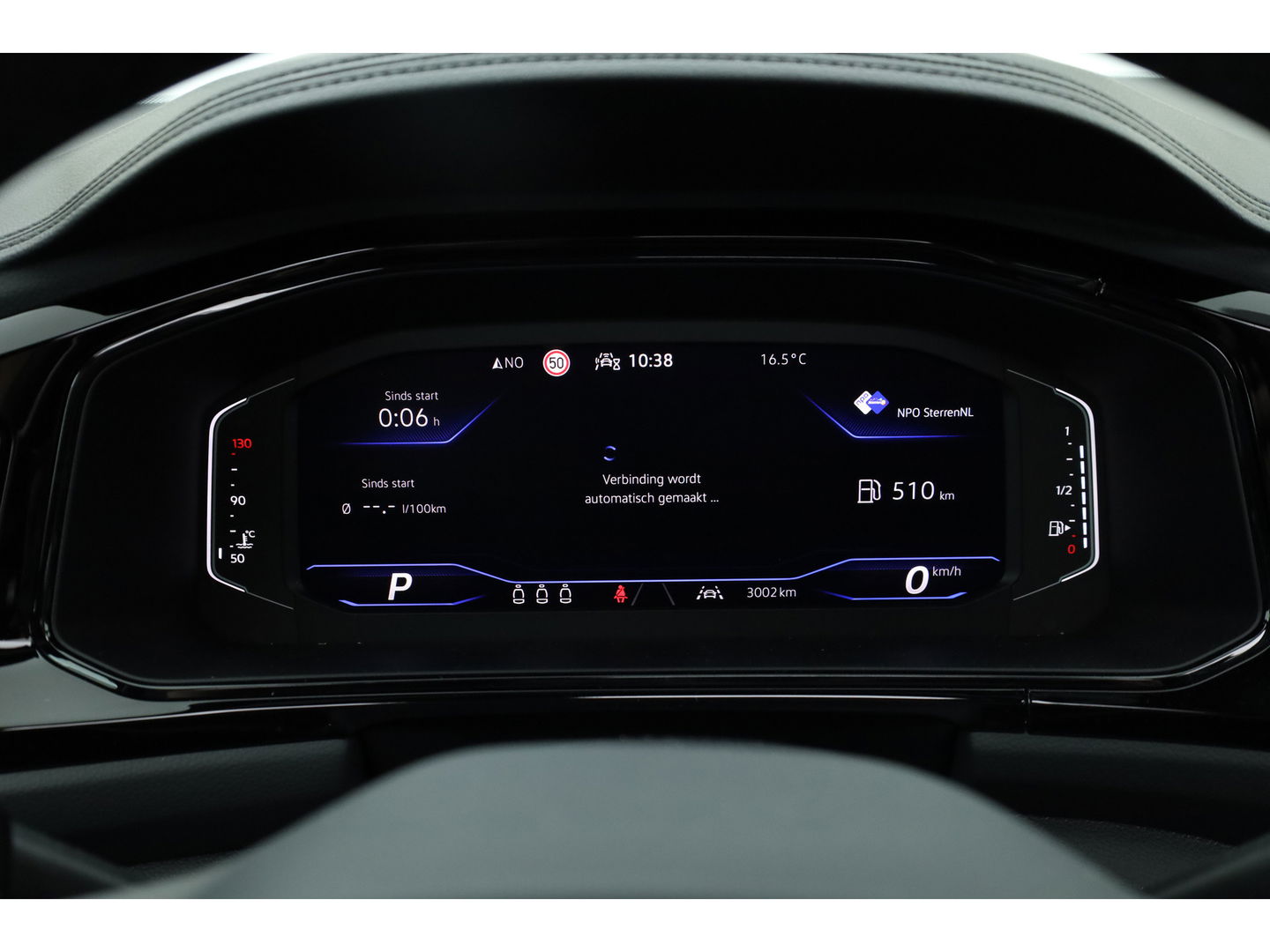 Volkswagen T-Roc 1.5 TSI R-Line Black Style | Pano | Afn. Trekhaak | IQ. Light | 19'' | Camera | Keyless | Adapt. Cruise