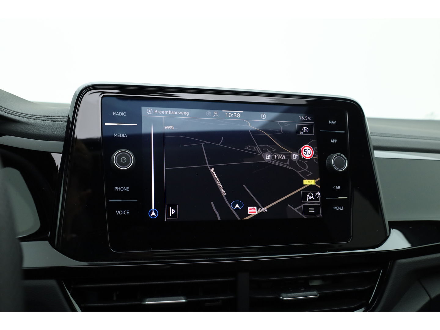 Volkswagen T-Roc 1.5 TSI R-Line Black Style | Pano | Afn. Trekhaak | IQ. Light | 19'' | Camera | Keyless | Adapt. Cruise