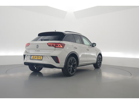 Volkswagen T-Roc 1.5 TSI R-Line Black Style | Pano | Afn. Trekhaak | IQ. Light | 19'' | Camera | Keyless | Adapt. Cruise