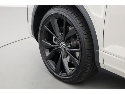 Volkswagen T-Roc 1.5 TSI R-Line Black Style | Pano | Afn. Trekhaak | IQ. Light | 19'' | Camera | Keyless | Adapt. Cruise