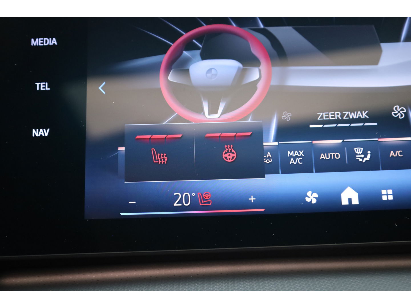 BMW X1 xDrive30e M Sport | Pano | HUD | 360cam | H&K | Elek. Stoelen | Adapt. Cruise | 20''