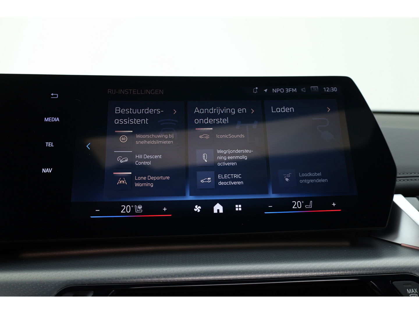 BMW X1 xDrive30e M Sport | Pano | HUD | 360cam | H&K | Elek. Stoelen | Adapt. Cruise | 20''