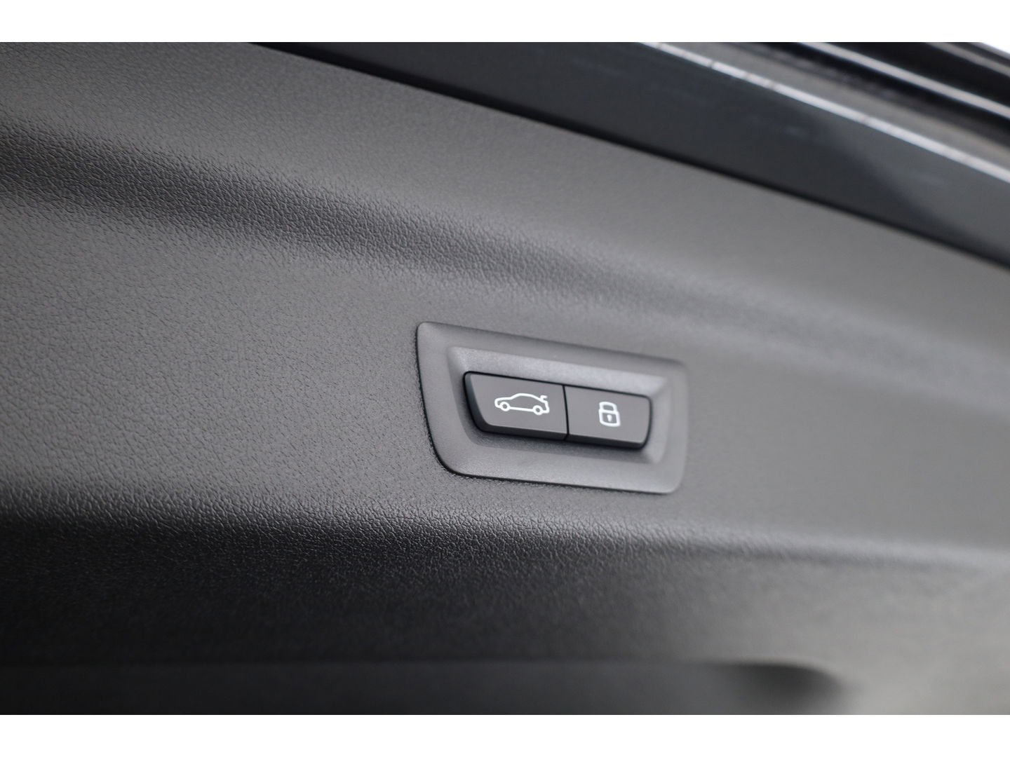 BMW X1 xDrive30e M Sport | Pano | HUD | 360cam | H&K | Elek. Stoelen | Adapt. Cruise | 20''