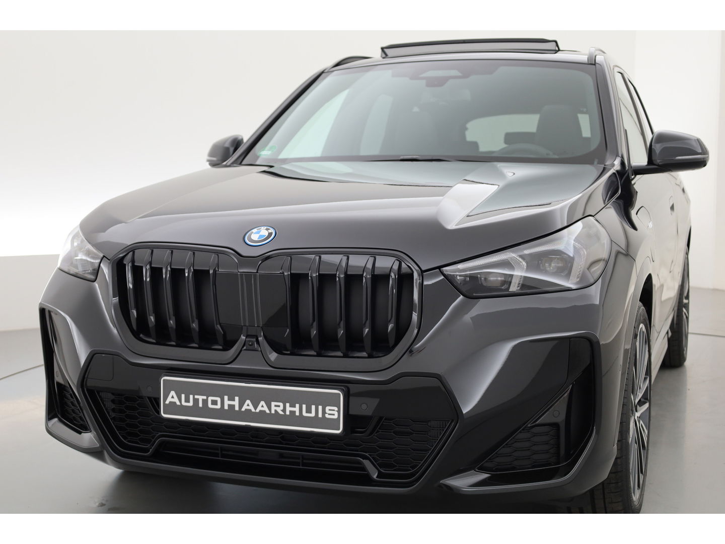 BMW X1 xDrive30e M Sport | Pano | HUD | 360cam | H&K | Elek. Stoelen | Adapt. Cruise | 20''
