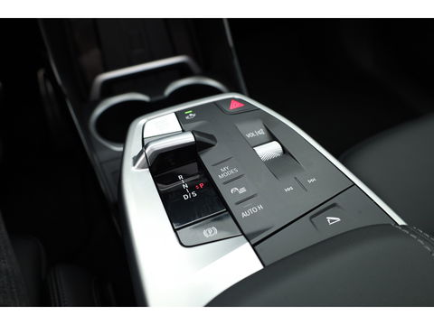 BMW X1 xDrive30e M Sport | Pano | HUD | 360cam | H&K | Elek. Stoelen | Adapt. Cruise | 20''