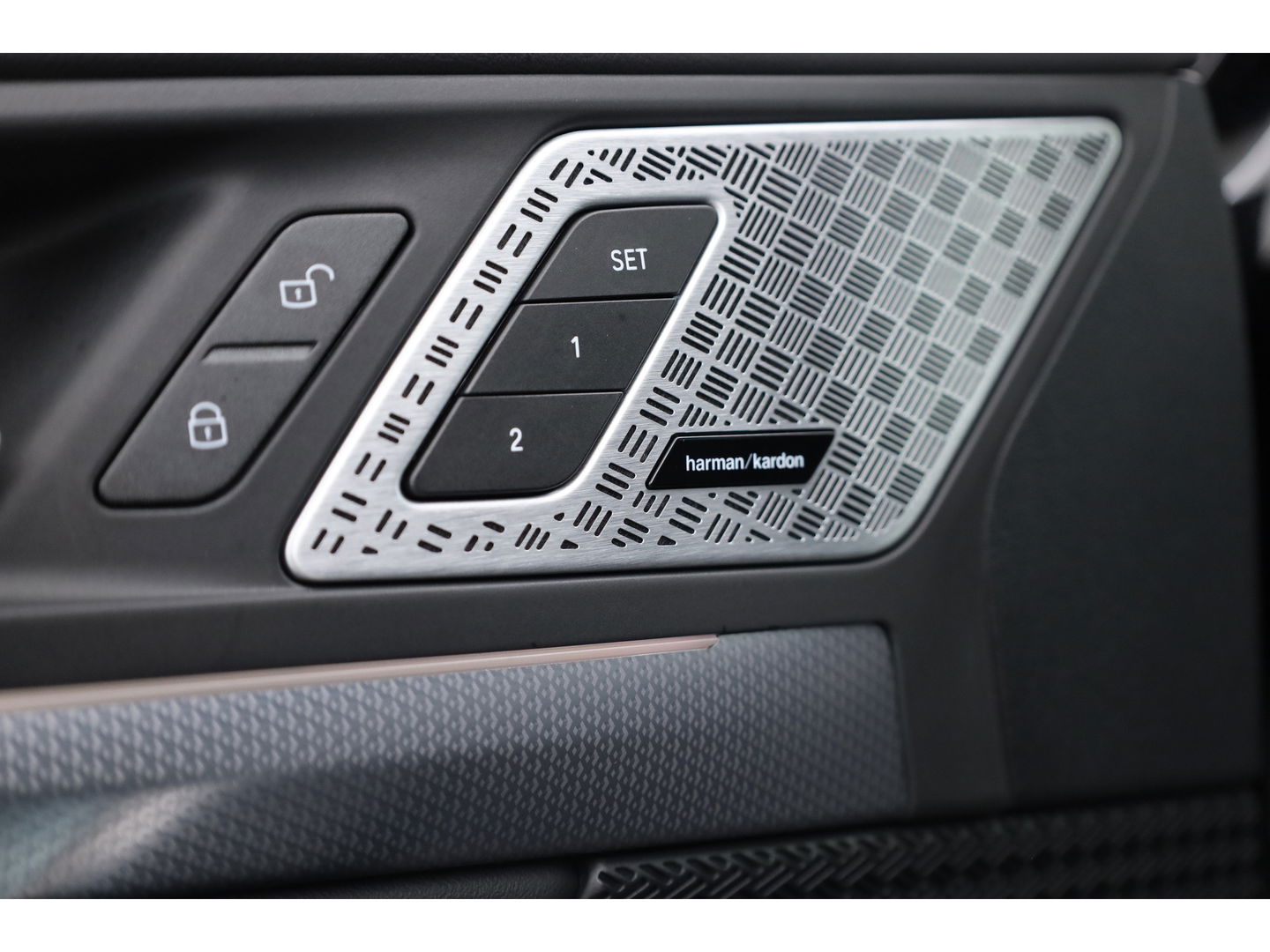 BMW X1 xDrive30e M Sport | Pano | HUD | 360cam | H&K | Elek. Stoelen | Adapt. Cruise | 20''