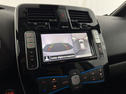 Nissan Leaf Tekna 24 kWh Aut. *LUXURY-LEATHER | FULL-LED | BOSE-SURROUND | TOP-VIEW | KEYLESS | NAVI-FULLMAP | ECC | HEATED-COMFORTSEATS | CAMERA | DIGI-COCKPIT | PRIVACY-GLASS | 17"ALU*