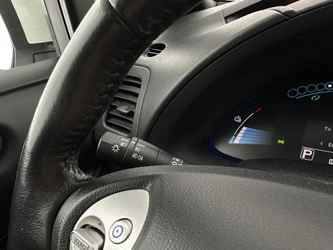 Nissan Leaf Tekna 24 kWh Aut. *LUXURY-LEATHER | FULL-LED | BOSE-SURROUND | TOP-VIEW | KEYLESS | NAVI-FULLMAP | ECC | HEATED-COMFORTSEATS | CAMERA | DIGI-COCKPIT | PRIVACY-GLASS | 17"ALU*