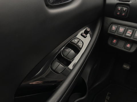 Nissan Leaf Tekna 24 kWh Aut. *LUXURY-LEATHER | FULL-LED | BOSE-SURROUND | TOP-VIEW | KEYLESS | NAVI-FULLMAP | ECC | HEATED-COMFORTSEATS | CAMERA | DIGI-COCKPIT | PRIVACY-GLASS | 17"ALU*