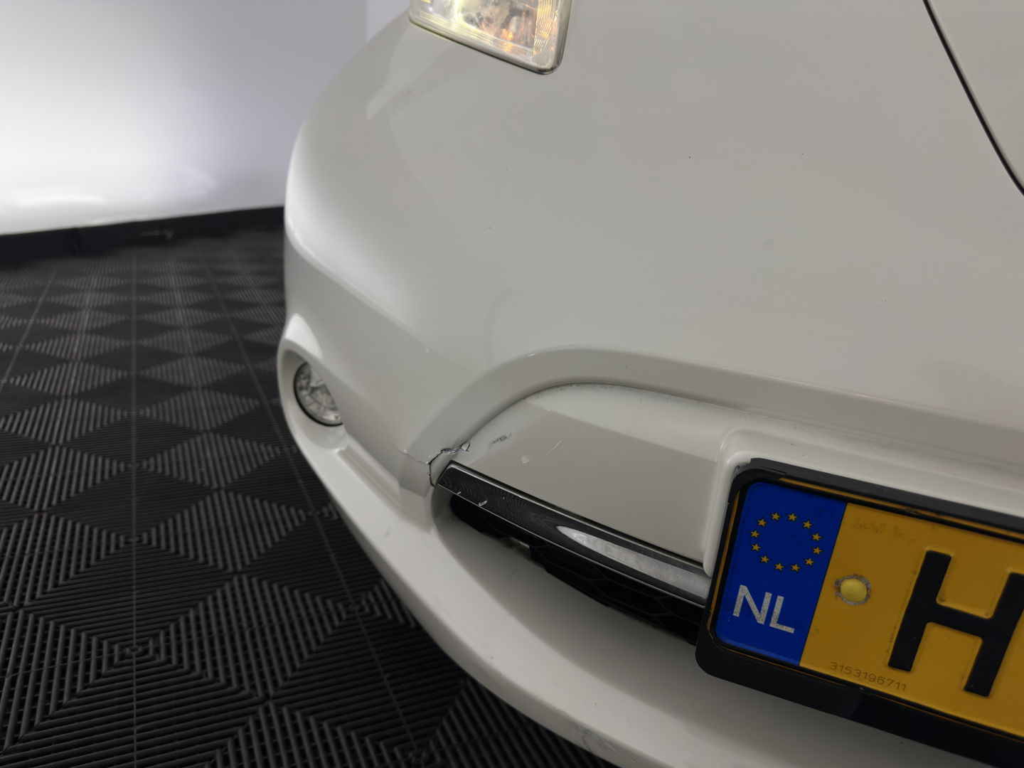 Nissan Leaf Tekna 24 kWh Aut. *LUXURY-LEATHER | FULL-LED | BOSE-SURROUND | TOP-VIEW | KEYLESS | NAVI-FULLMAP | ECC | HEATED-COMFORTSEATS | CAMERA | DIGI-COCKPIT | PRIVACY-GLASS | 17"ALU*