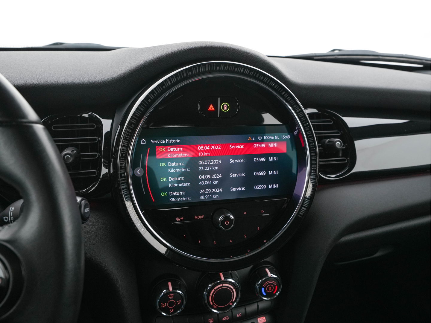 MINI Mini 1.5 Cooper Business Edition (INCL-BTW) *LEATHER-FABRIC | FULL-LED | DIGI-COCKPIT | SPORT-SEATS | AMBIENT-LIGHT | NAVI-FULLMAP | DAB+ | AIRCO | CRUISE | PDC | 16''ALU*