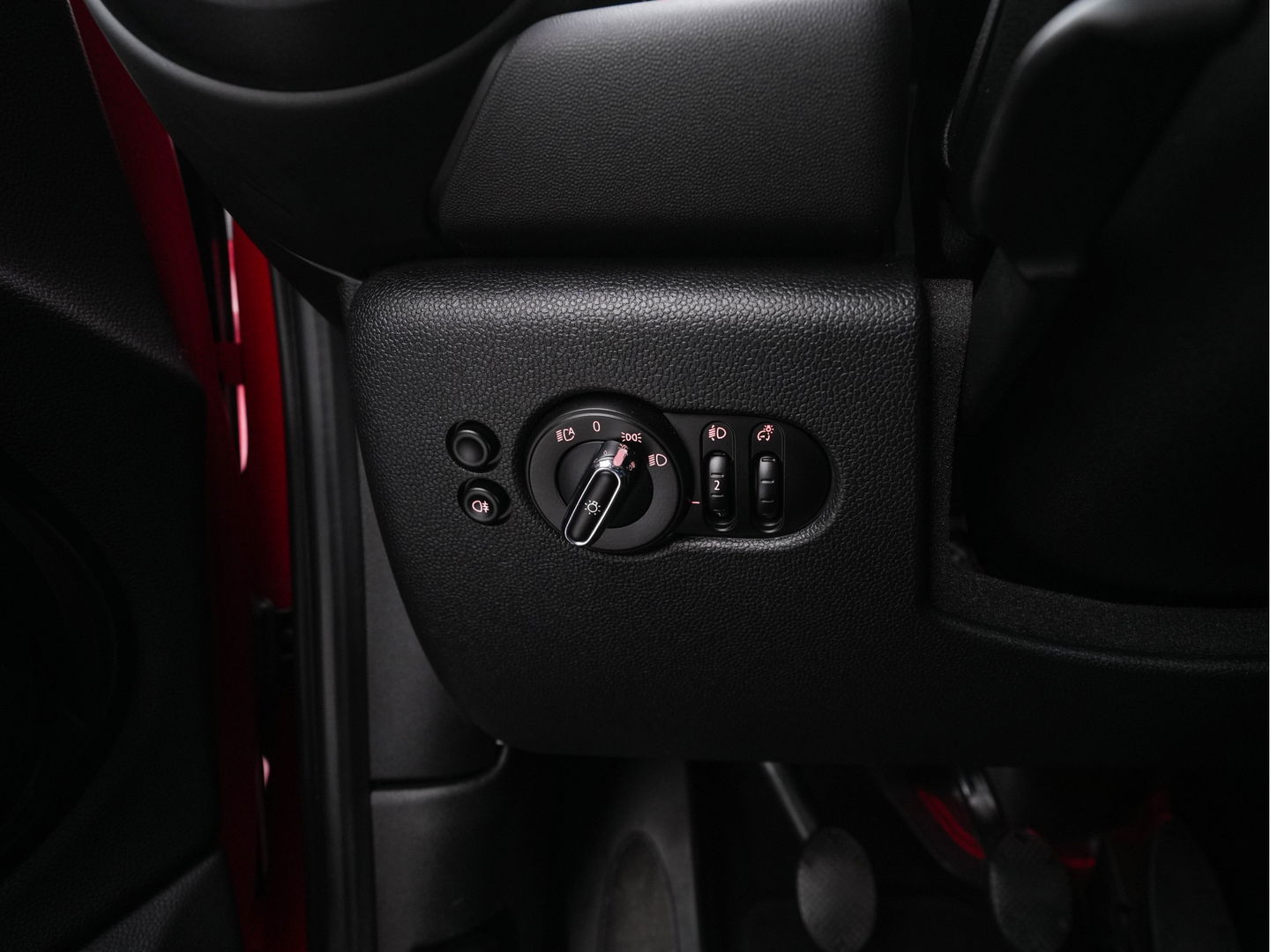 MINI Mini 1.5 Cooper Business Edition (INCL-BTW) *LEATHER-FABRIC | FULL-LED | DIGI-COCKPIT | SPORT-SEATS | AMBIENT-LIGHT | NAVI-FULLMAP | DAB+ | AIRCO | CRUISE | PDC | 16''ALU*