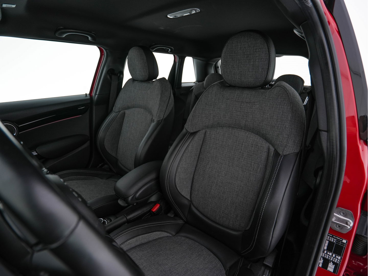 MINI Mini 1.5 Cooper Business Edition (INCL-BTW) *LEATHER-FABRIC | FULL-LED | DIGI-COCKPIT | SPORT-SEATS | AMBIENT-LIGHT | NAVI-FULLMAP | DAB+ | AIRCO | CRUISE | PDC | 16''ALU*