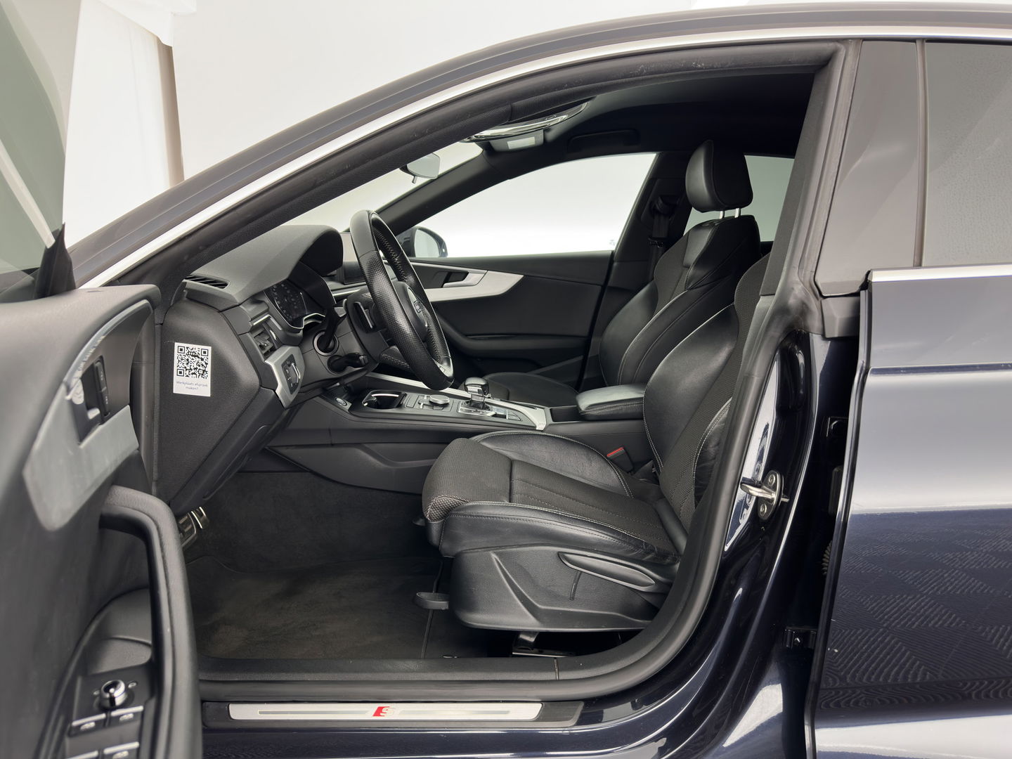 Audi A5 Sportback 1.4 TFSI Sport S-Line Aut. *FULL-LED | LEATHER-FABRIC | SPORT-SEATS | NAVI-FULLMAP | SHIFT-PADDLES | PRIVACY-GLASS | ECC | PDC | CRUISE | 18''ALU*