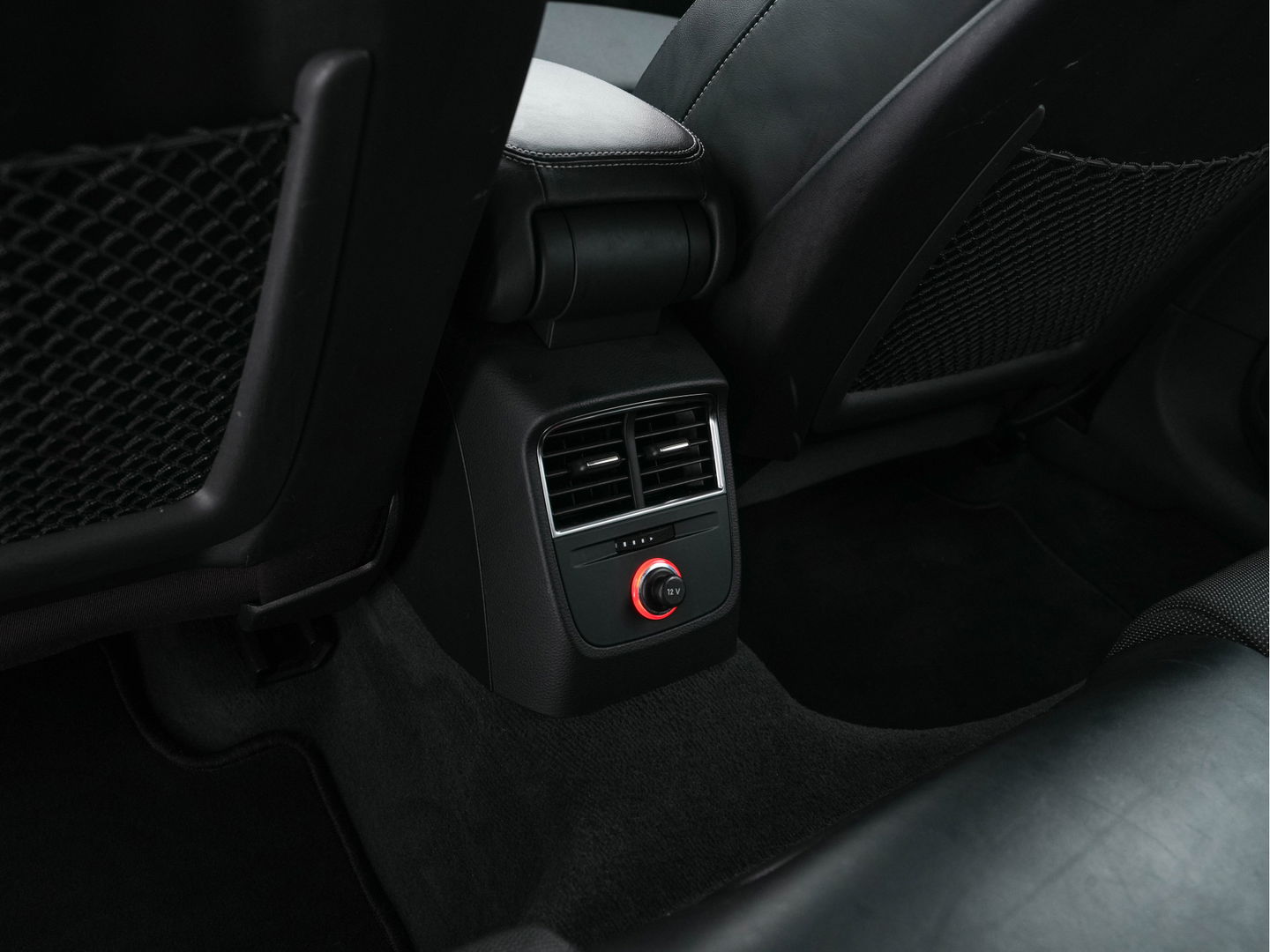 Audi A3 Sportback 1.4 e-tron Plug-In Pro Line plus Aut. *LEATHER-FABRIC | FULL-LED | NAVI-FULLMAP | KEYLESS | SPORT-SEATS | AUDI-SOUND | TOWBAR | 17''ALU*