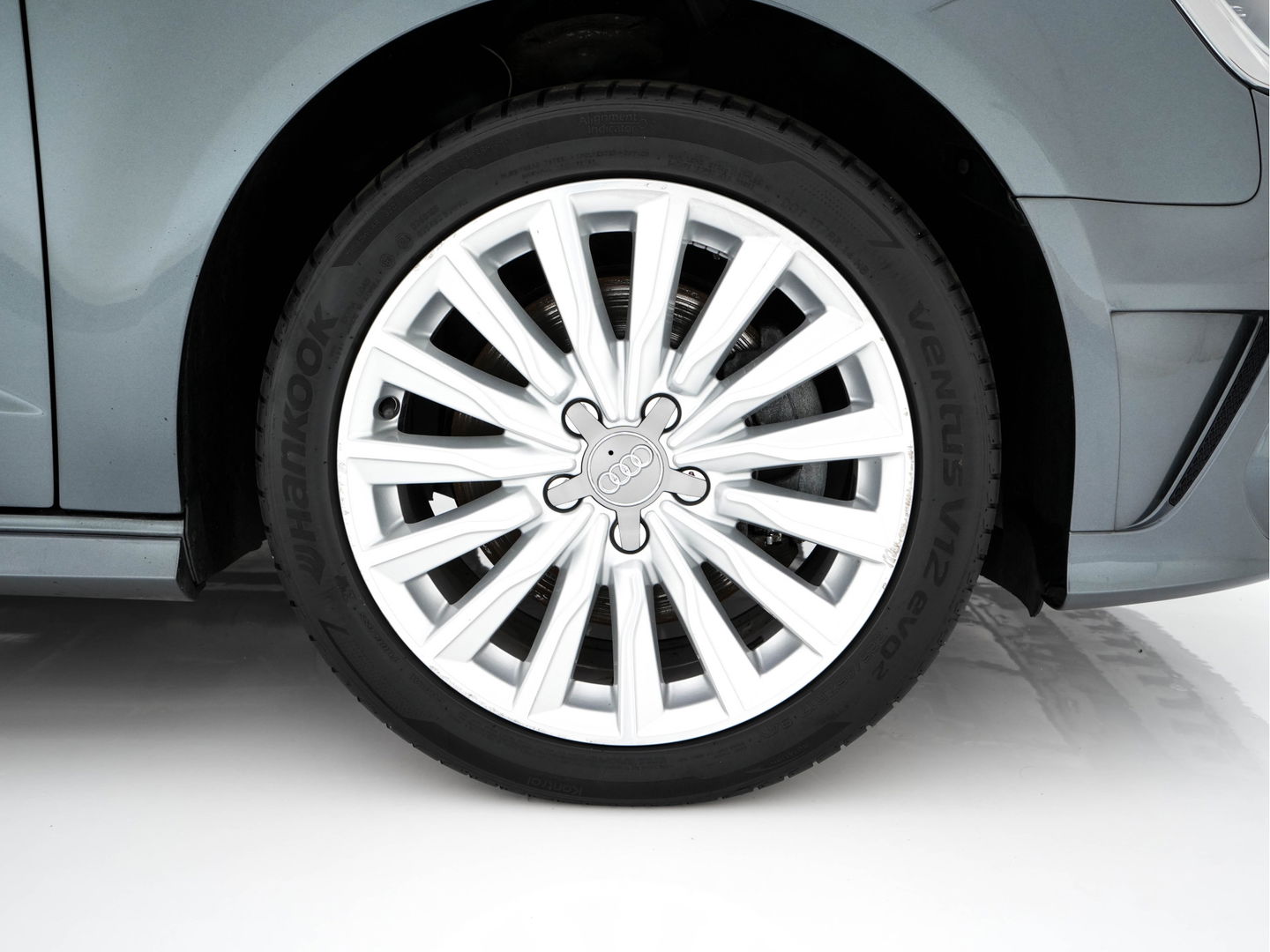 Audi A3 Sportback 1.4 e-tron Plug-In Pro Line plus Aut. *LEATHER-FABRIC | FULL-LED | NAVI-FULLMAP | KEYLESS | SPORT-SEATS | AUDI-SOUND | TOWBAR | 17''ALU*