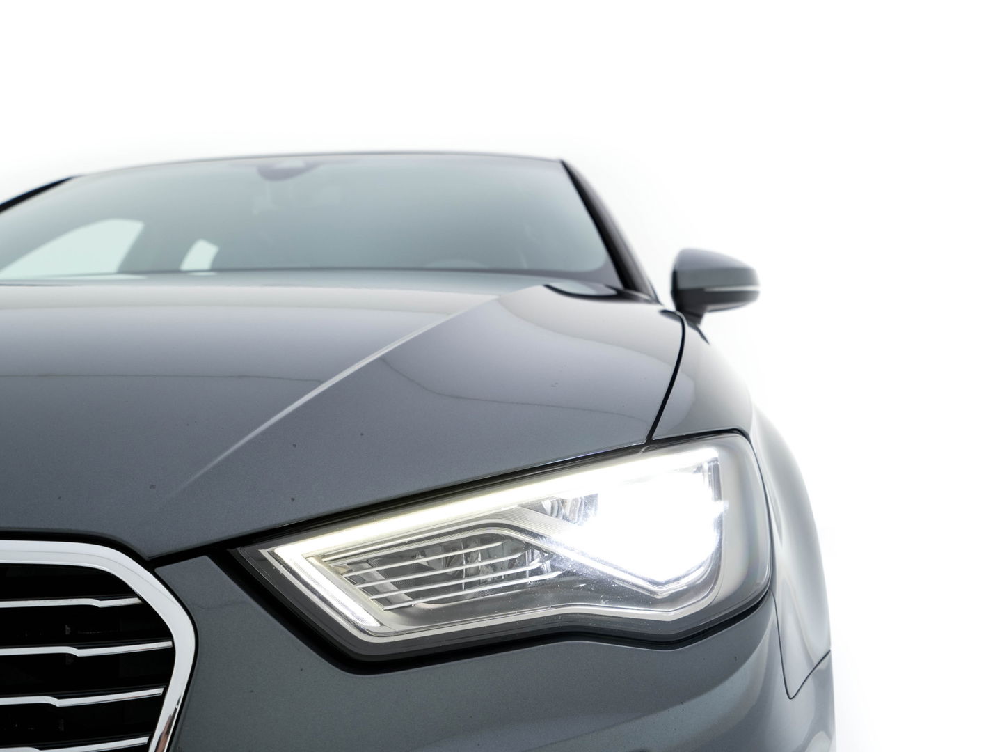 Audi A3 Sportback 1.4 e-tron Plug-In Pro Line plus Aut. *LEATHER-FABRIC | FULL-LED | NAVI-FULLMAP | KEYLESS | SPORT-SEATS | AUDI-SOUND | TOWBAR | 17''ALU*