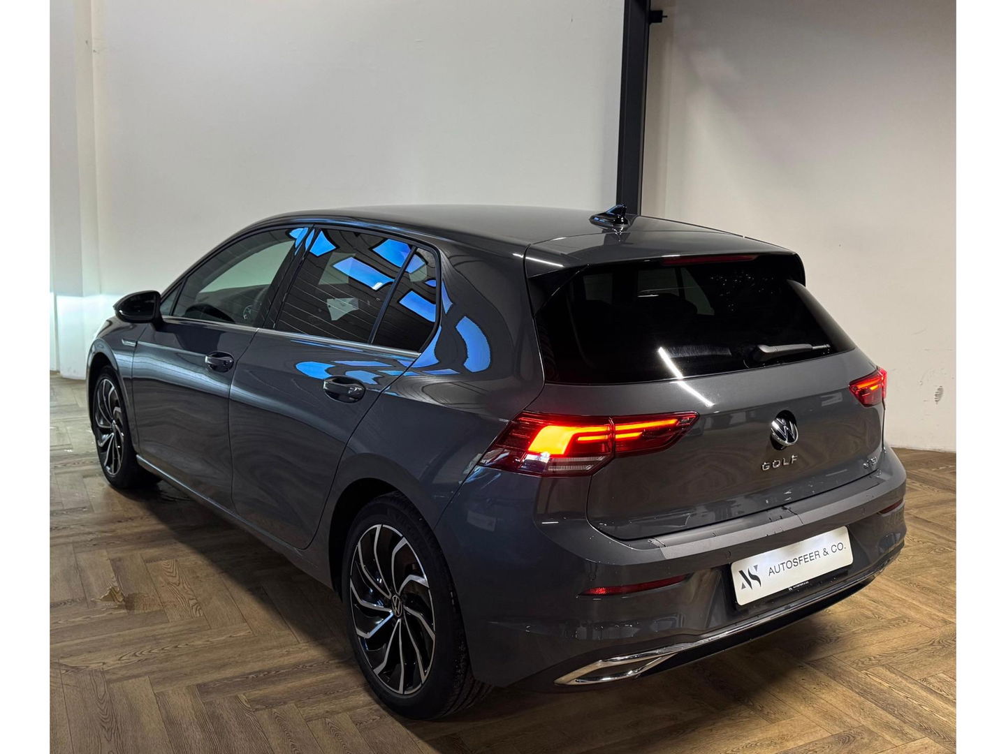 Volkswagen Golf 1.5 eTSI Life Business KEYLESS CAM