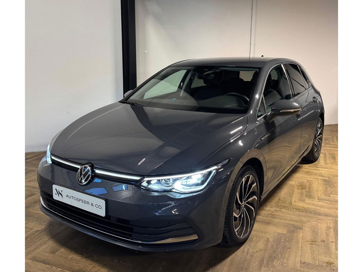 Volkswagen Golf 1.5 eTSI Life Business KEYLESS CAM